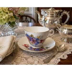 Regency English Bone China Teacup & Saucer Pansy Floral Gold Trim England VTG